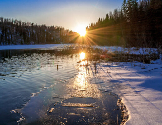 Lake thawing in the spring